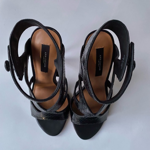 NWT Ann Taylor black embossed leather ankle wrap high heel sandals. Size 7 1/2. - Picture 2 of 8